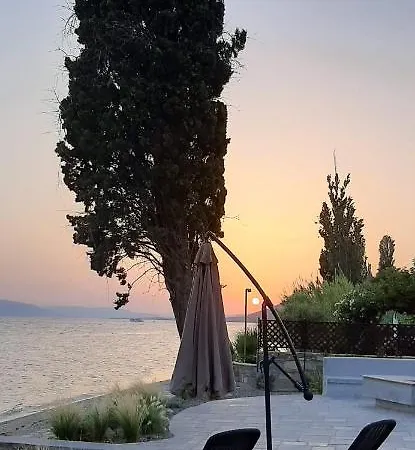 Βίλα Mermaid Beachfront *