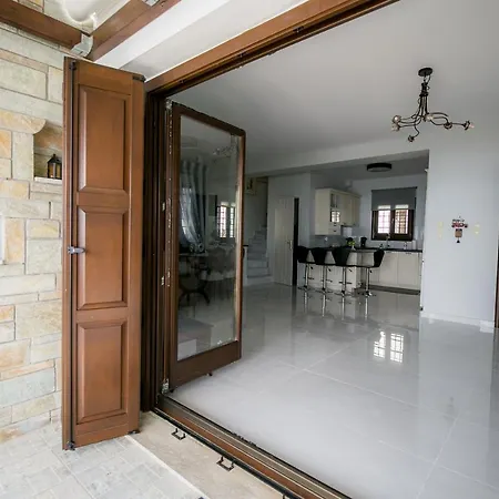 Mermaid Beachfront Villa Koropi