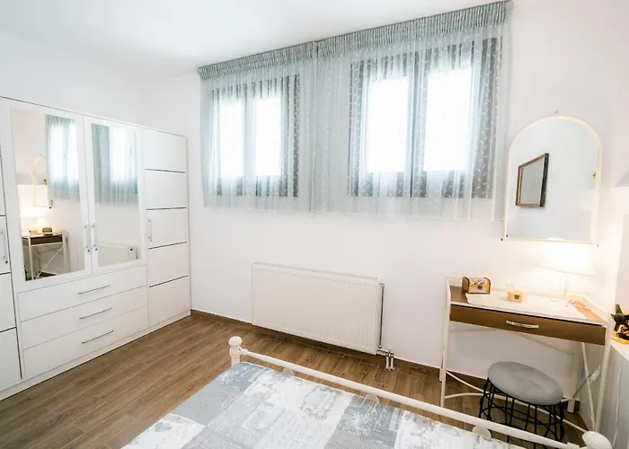 Villa Mermaid Beachfront