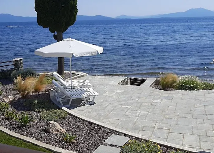 Mermaid Beachfront Villa *